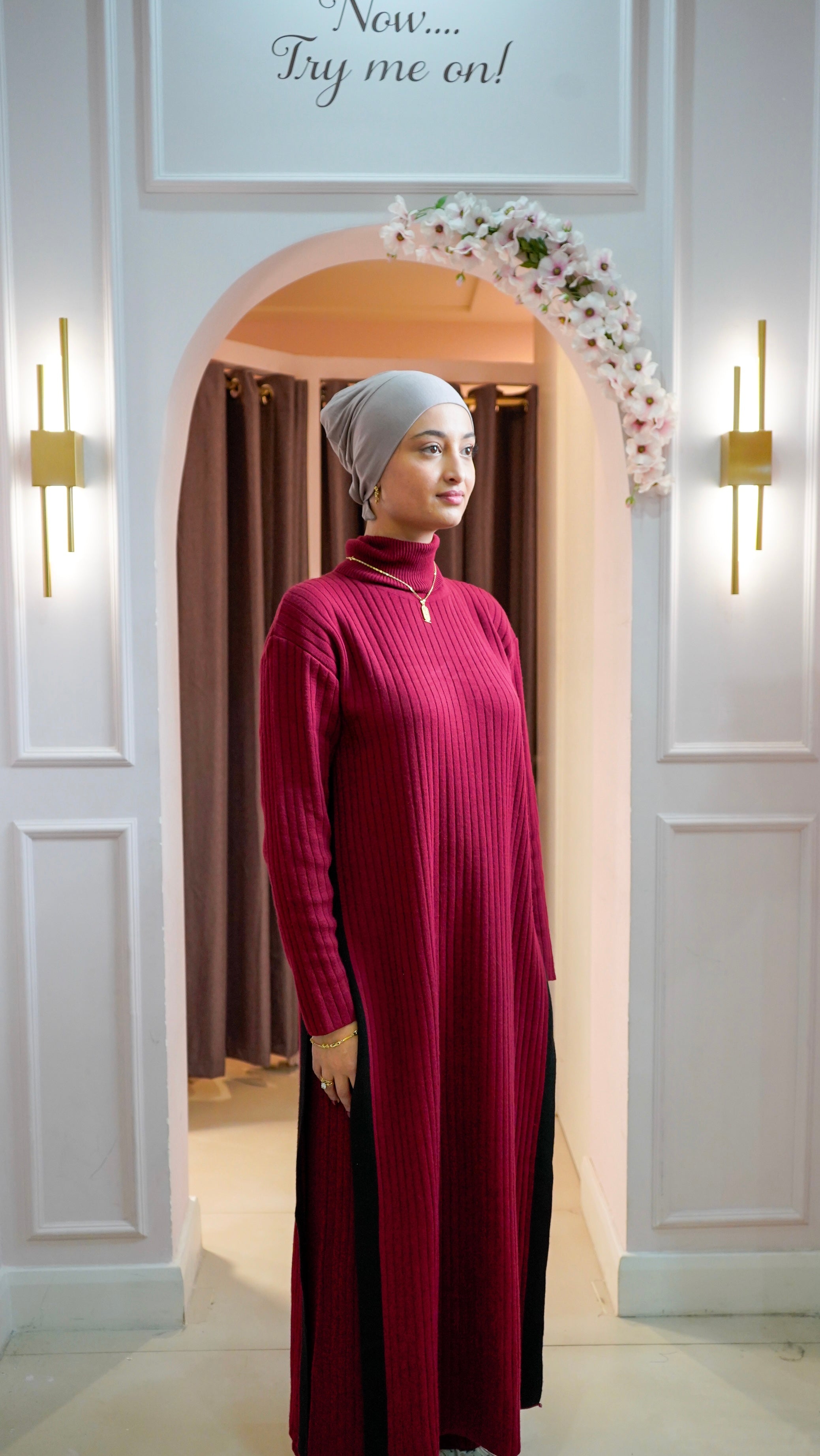 Closed Tie Bonnet