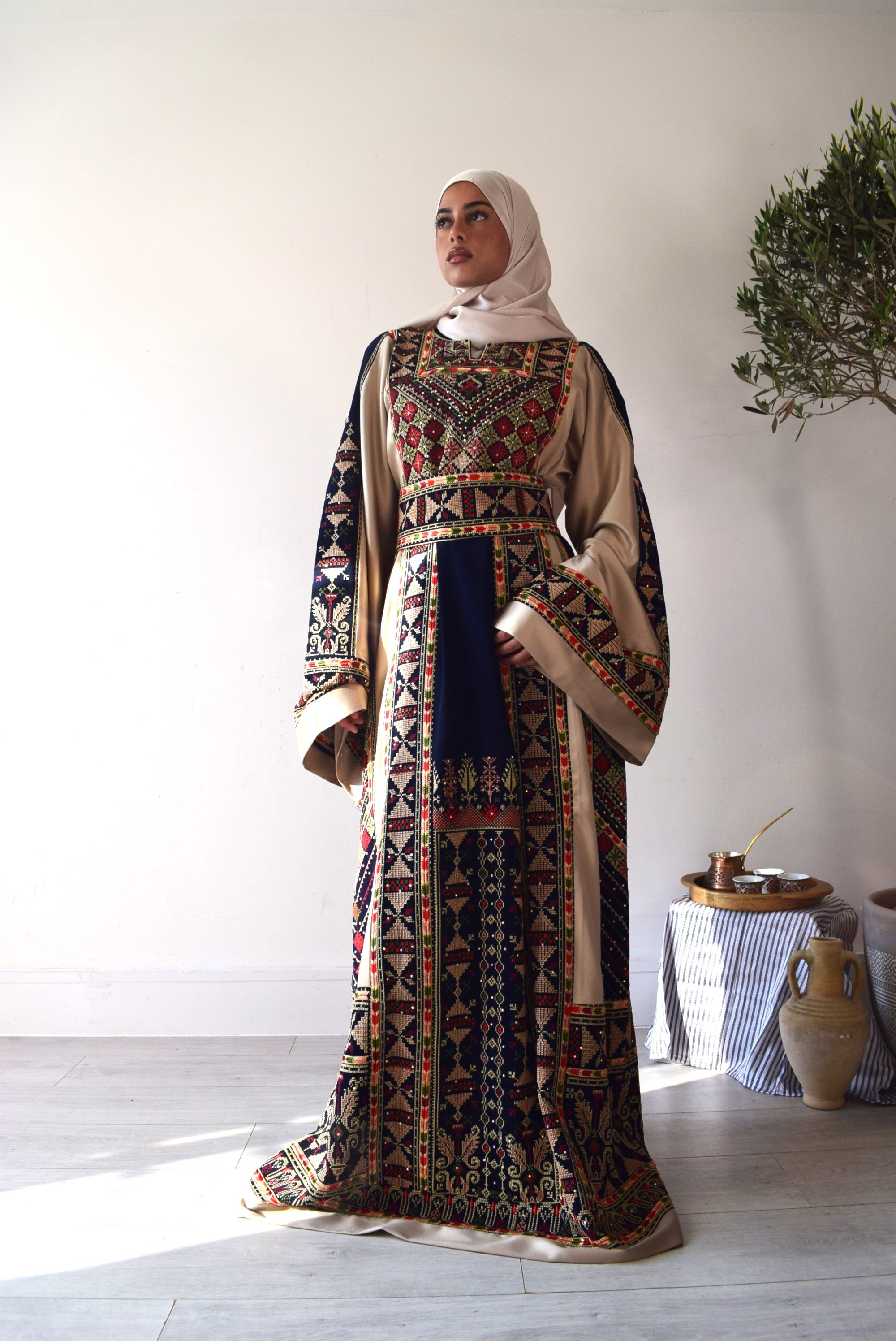 Al Malaki Thobe