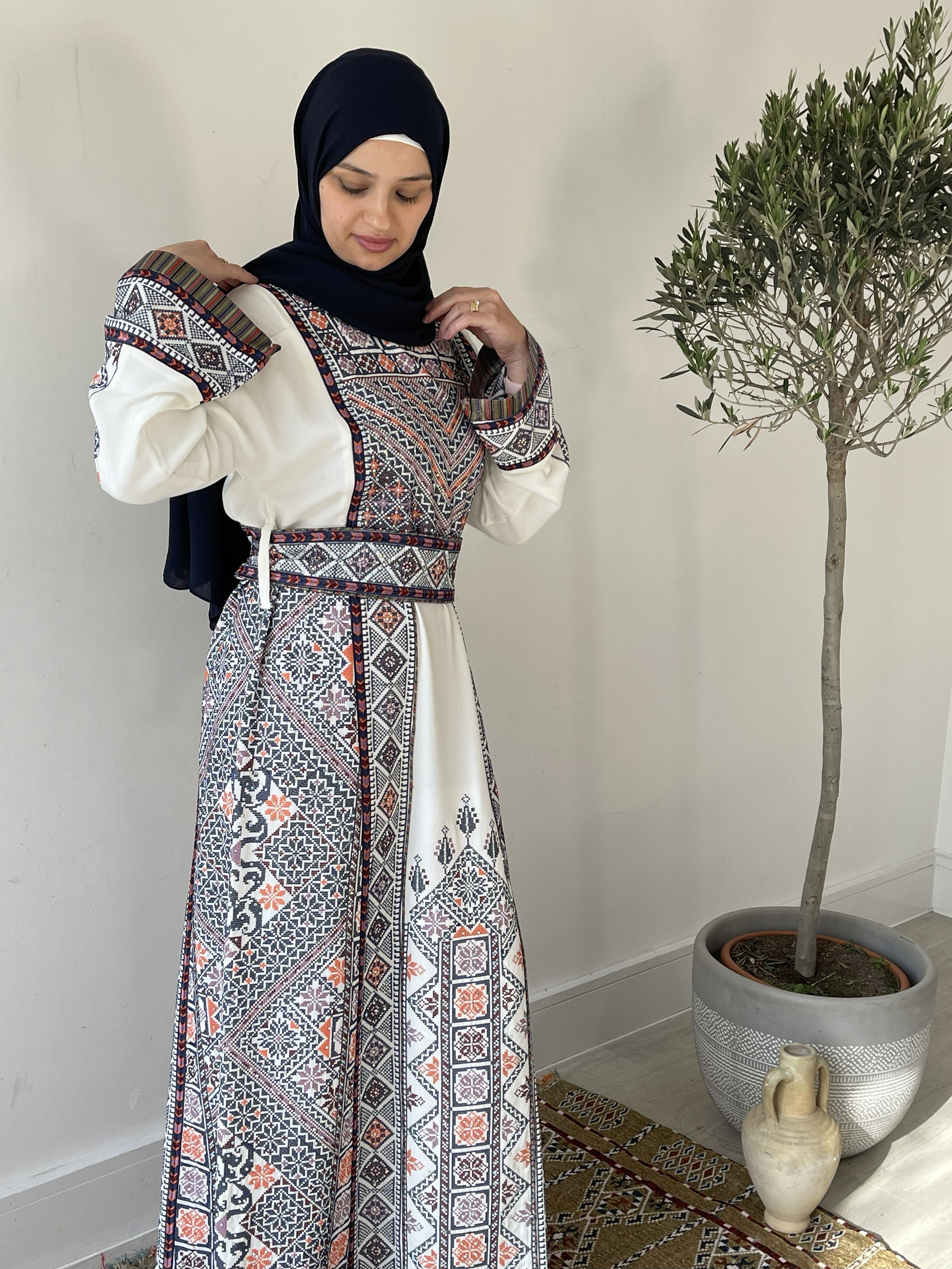 Nakhla Thobe