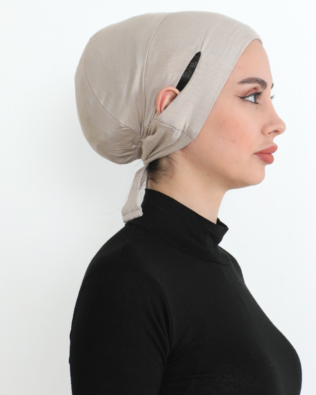 Ear Slit Bonnet