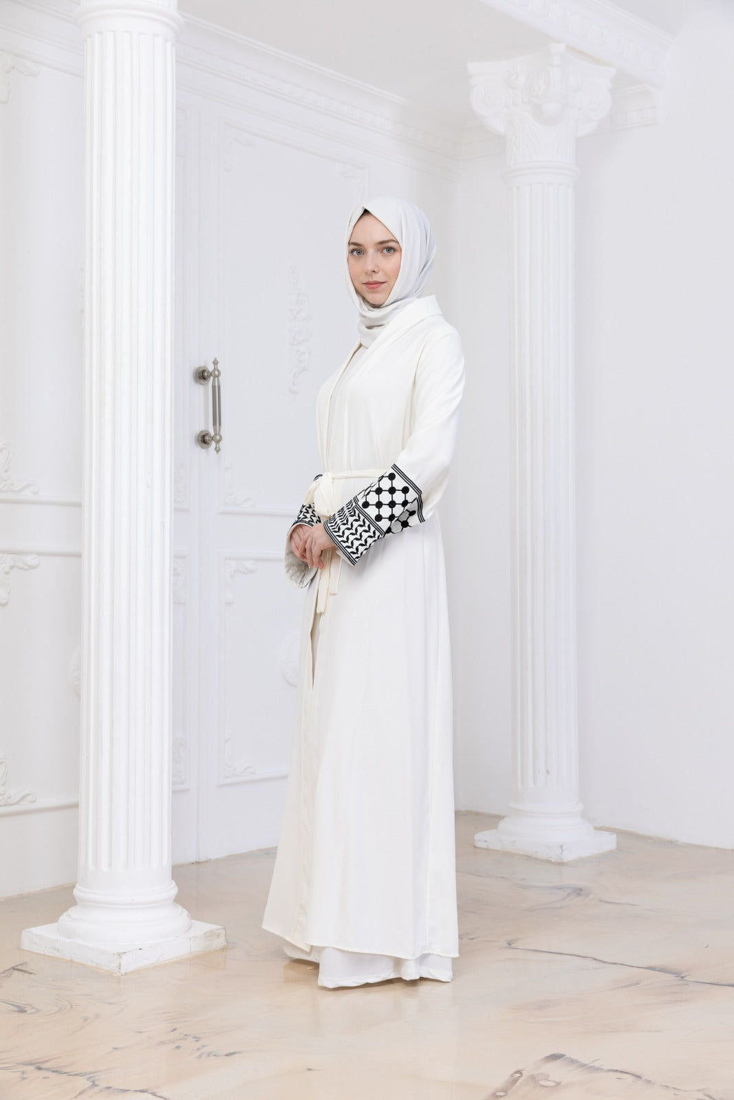 Kuffiyeh Sleeve Abaya