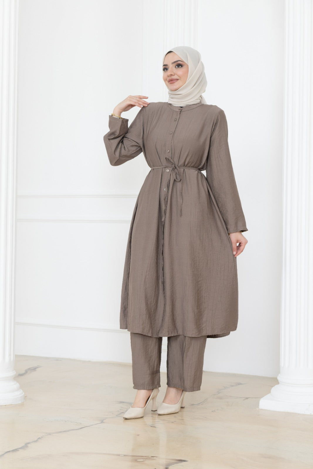 Modest Set