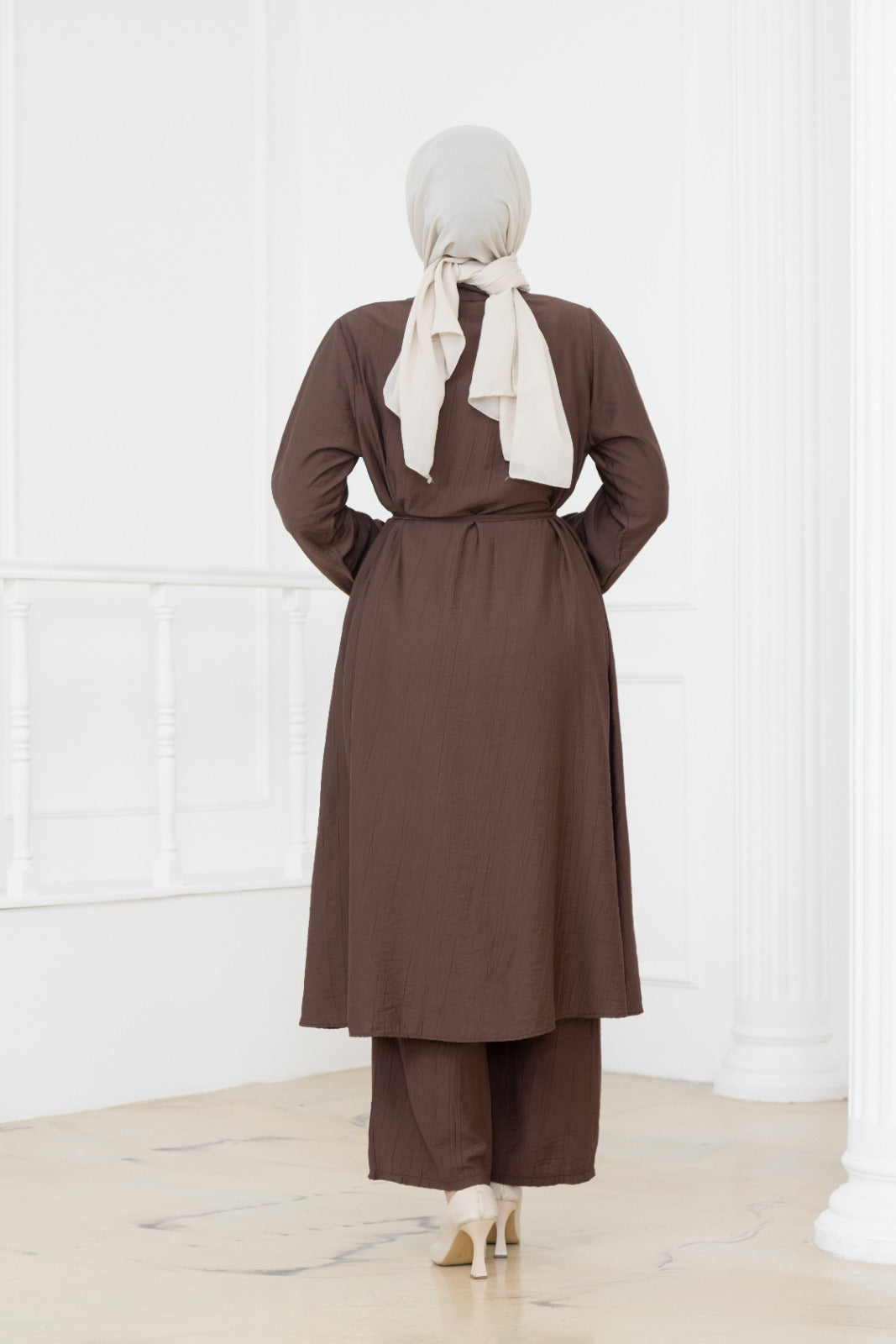 Modest Set