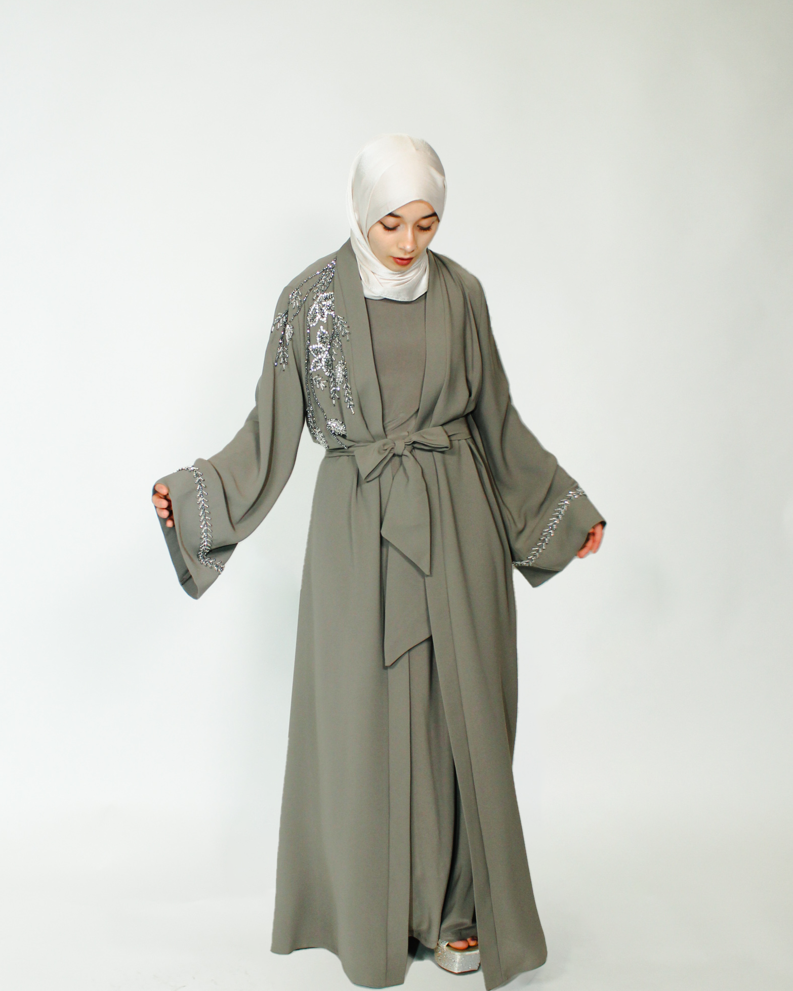 Rayan Abaya - Online Exclusive