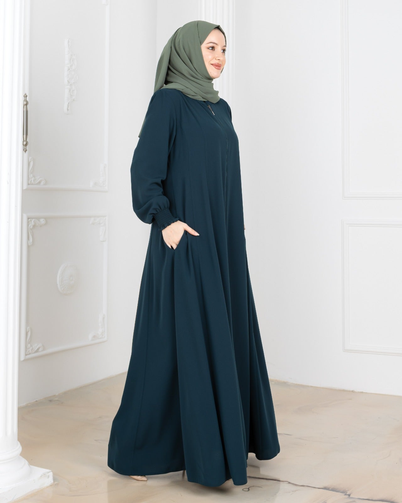 Malak Abaya (Lined)