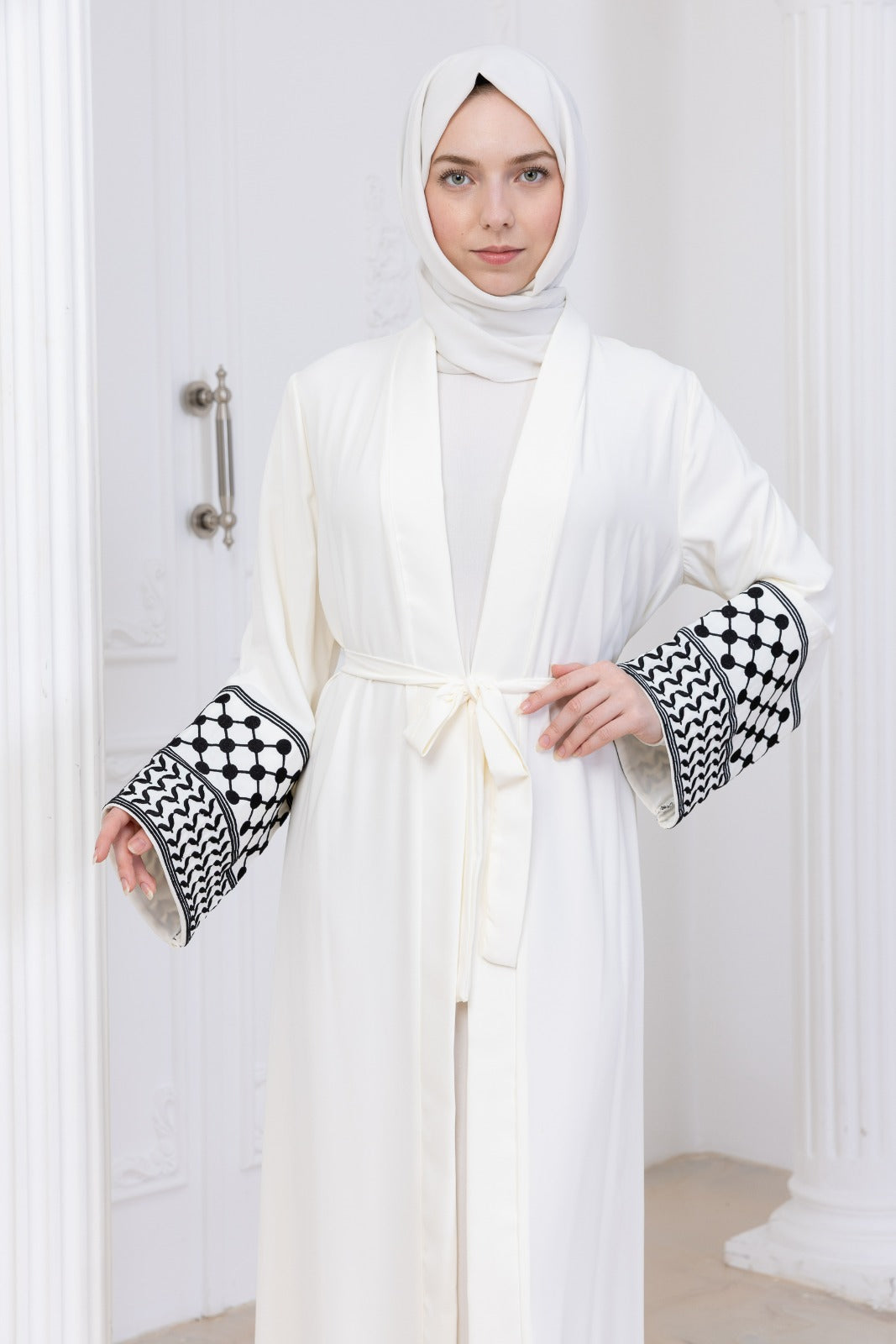 Kuffiyeh Sleeve Abaya