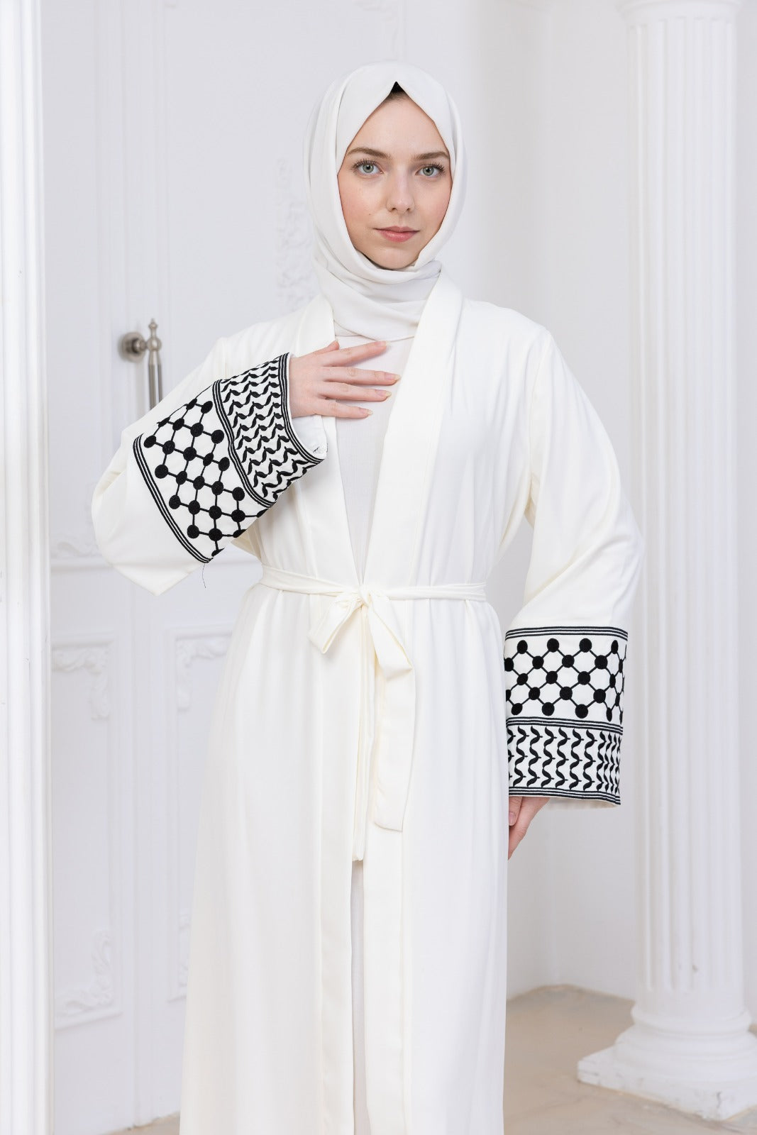 Kuffiyeh Sleeve Abaya