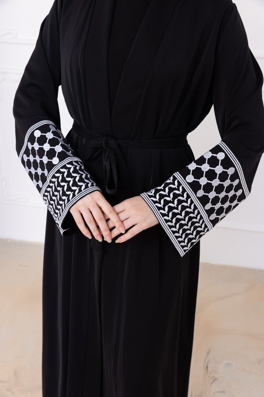 Kuffiyeh Sleeve Abaya